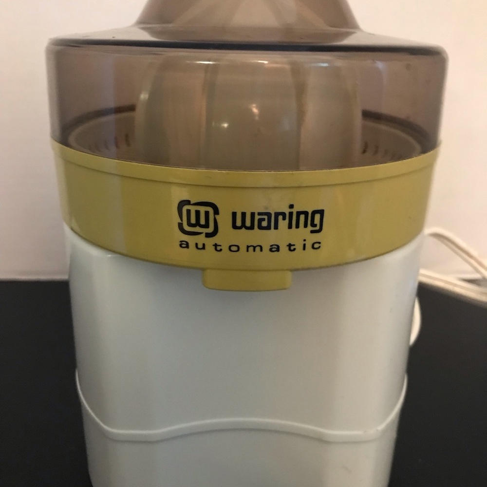 Vintage Waring Automatic Juicer-Electric JC110Almond Clean Japan